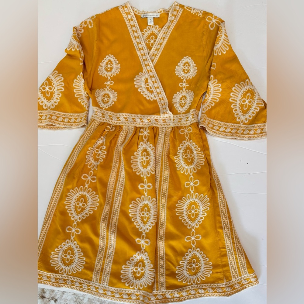 Yellow Boho Mini Dress Embroidered Lace Trim Cottagecore Summer Size 4 - Picture 3 of 7